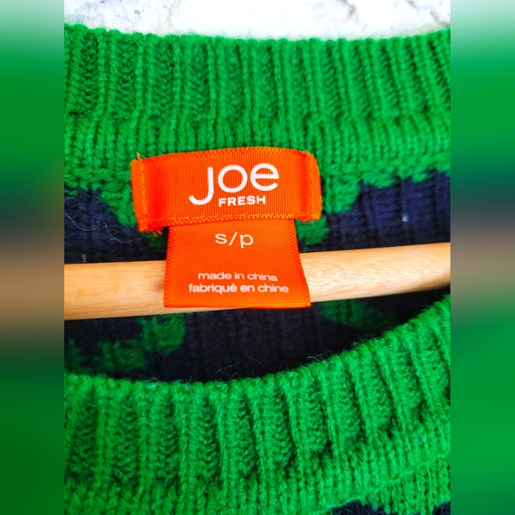 Rope Pattern Green & Navy Sweater - Picture 2 of 5